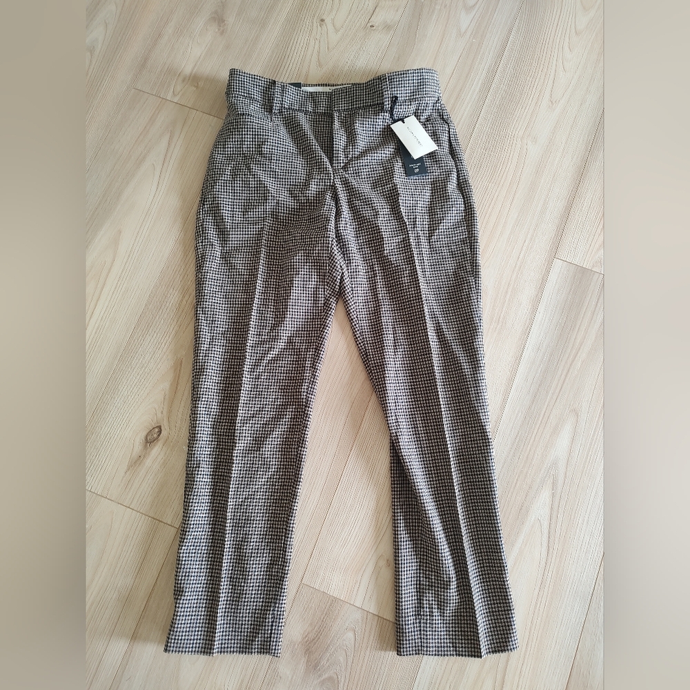 Banana Republic. Women's Brown Houndstooth Dress Pants